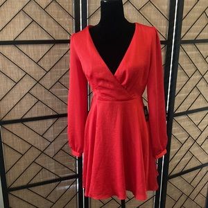 Never worn! Perfect for Valentine’s Day!